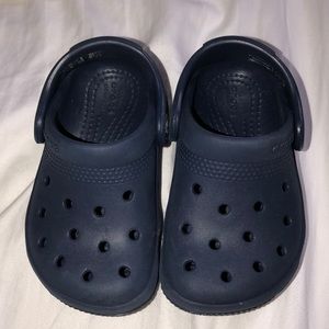 Crocs toddler size 6